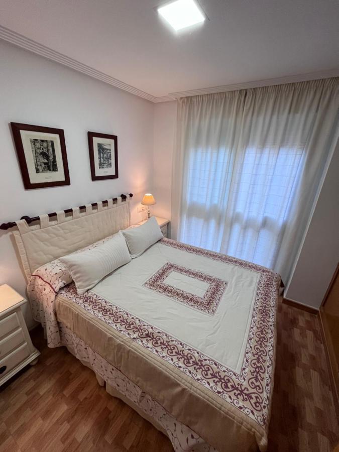 Gatu Villa Elvira Junto Al Hospital Y Playa 2 Dormit Y 2 Banos, Preferente Mayores De 25 Anos Y Familias Кадис Экстерьер фото
