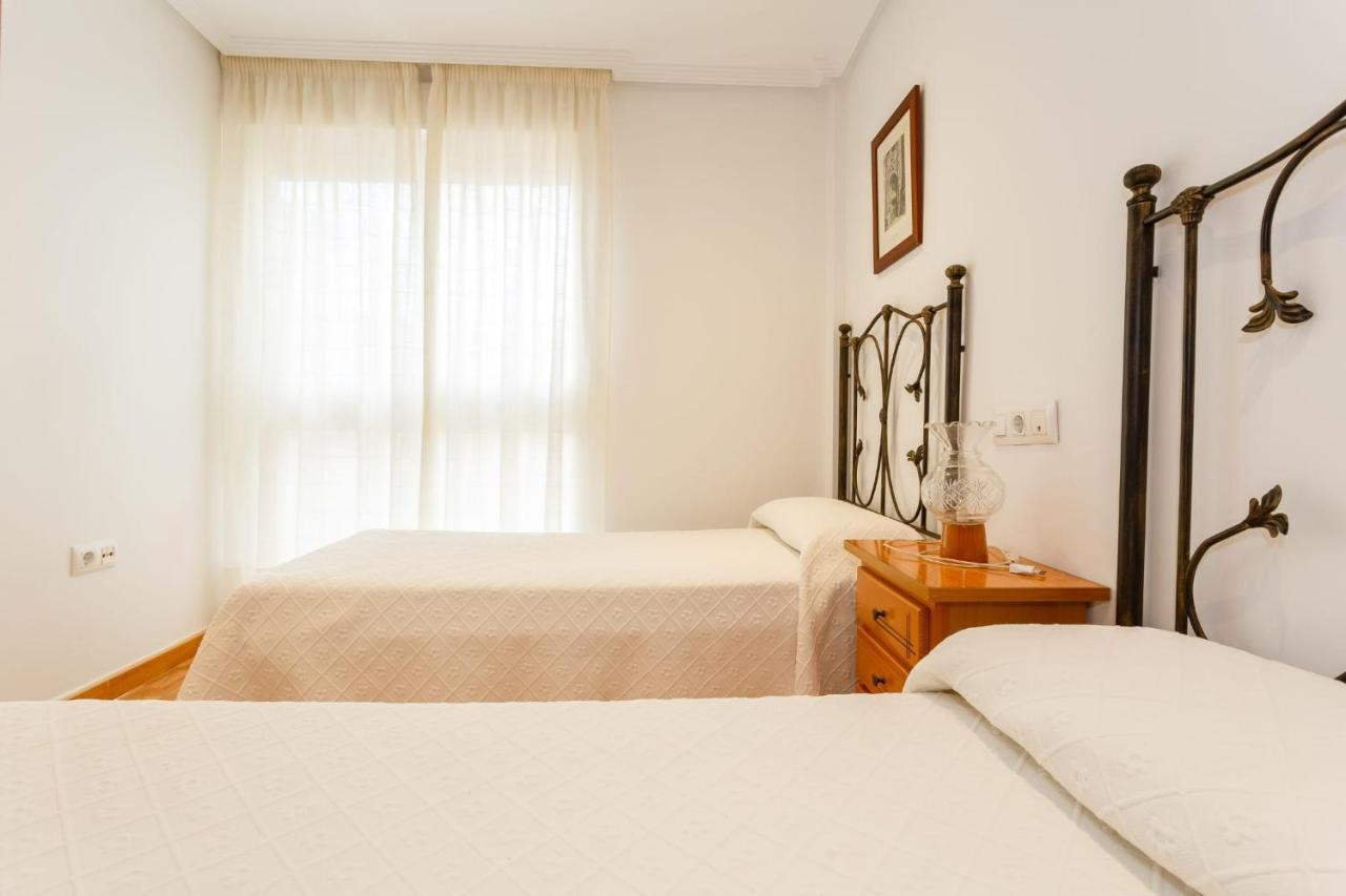 Gatu Villa Elvira Junto Al Hospital Y Playa 2 Dormit Y 2 Banos, Preferente Mayores De 25 Anos Y Familias Кадис Экстерьер фото