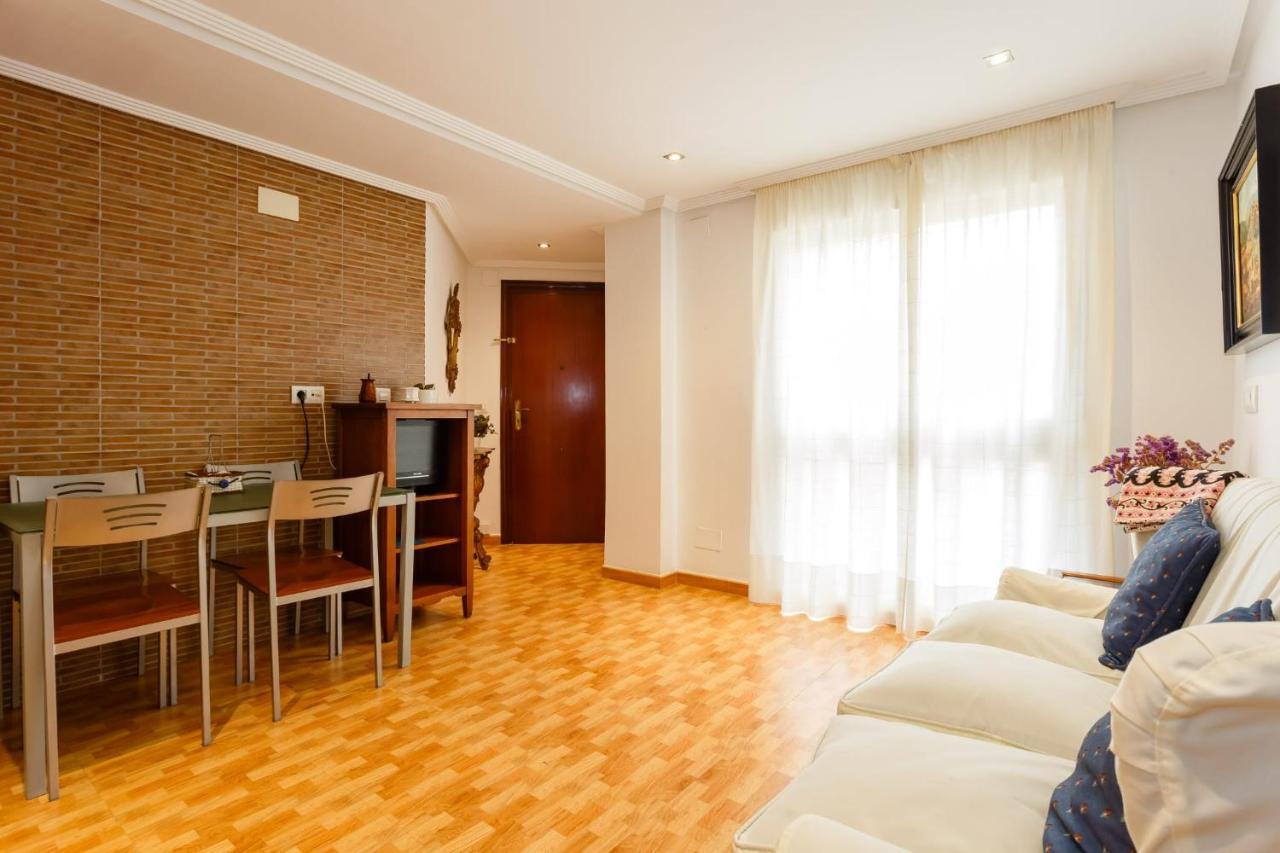 Gatu Villa Elvira Junto Al Hospital Y Playa 2 Dormit Y 2 Banos, Preferente Mayores De 25 Anos Y Familias Кадис Экстерьер фото